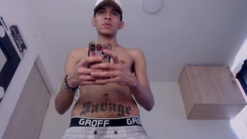 Snapshot of samuel_suarez chatting on December 3, 7:00 pm online show from December 3, 7:00 pm