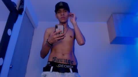 Snapshot of samuel_suarez chatting on January 8, 8:49 am online show from January 8, 8:49 am