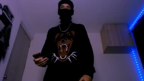 Snapshot of samuel_suarez chatting on February 22, 4:07 am online show from February 22, 4:07 am