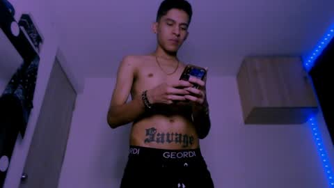 Snapshot of samuel_suarez chatting on February 26, 12:38 am online show from February 26, 12:38 am