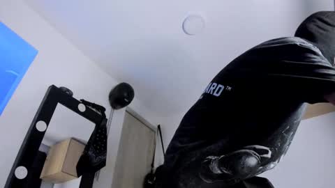 Snapshot of samuel_suarez chatting on October 7, 4:53 am online show from October 7, 4:53 am