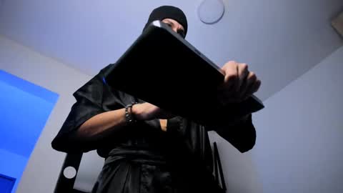 Snapshot of samuel_suarez chatting on October 12, 5:39 am online show from October 12, 5:39 am