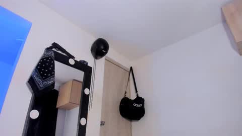 Snapshot of samuel_suarez chatting on October 23, 5:29 am online show from October 23, 5:29 am