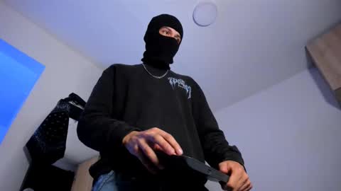 Snapshot of samuel_suarez chatting on October 25, 8:22 am online show from October 25, 8:22 am