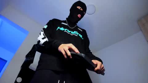 Snapshot of samuel_suarez chatting on November 14, 2:54 am online show from November 14, 2:54 am