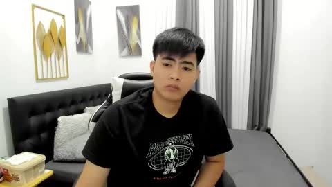 Sam online show from May 1, 6:56 pm