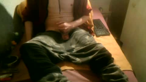 Snapshot of samueltal chatting on March 11, 8:53 pm samueltal online show from March 11, 8:53 pm