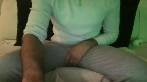 Snapshot of samwise2418 chatting on December 27, 6:14 am Sam W dick strip tease online show from December 27, 6:14 am