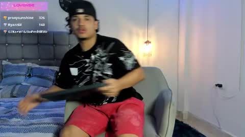 Snapshot of samxx_muscle chatting on October 12, 2:49 pm samxx_muscle online show from October 12, 2:49 pm