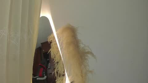 Hello I am absent due to a family calamity I will return soon-hola estoy ausente por un problema familiar volvere pronto. online show from February 20, 2:29 am