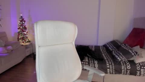 Snapshot of samy_one chatting on December 29, 1:34 am Samy online show from December 29, 1:34 am