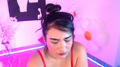 Snapshot of samy_qeen chatting on June 5, 8:14 pm samy_qeen online show from June 5, 8:14 pm