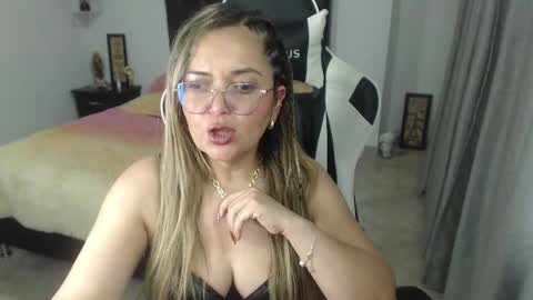 samy_vsn online show from February 4, 12:40 am