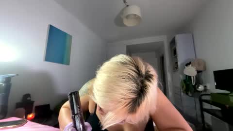 Snapshot of samymoon3 chatting on November 6, 7:15 pm Samymoon online show from November 6, 7:15 pm