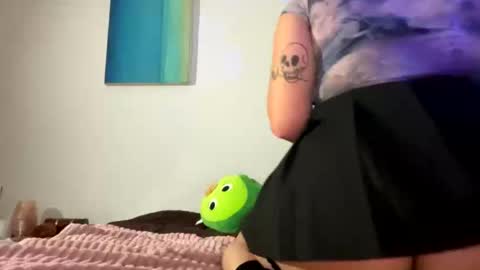 Snapshot of samymoon3 chatting on December 4, 7:11 pm Samymoon online show from December 4, 7:11 pm