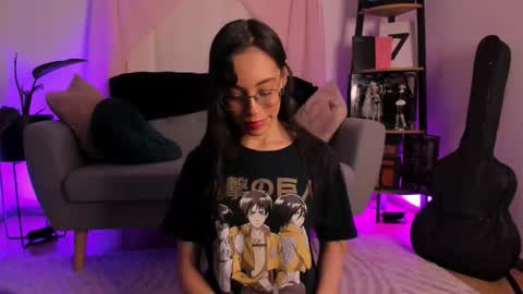 Snapshot of samyonichan chatting on November 5, 4:40 pm Special show on 17 december and 23 UwU online show from November 5, 4:40 pm