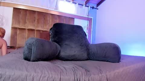 Snapshot of samysharky chatting on November 12, 2:39 pm samysharky online show from November 12, 2:39 pm