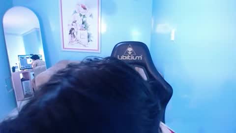 samythomas_t online show from December 23, 2:42 am