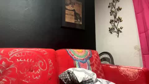 Snapshot of sanchezjason chatting on December 29, 12:09 am sanchezjason online show from December 29, 12:09 am