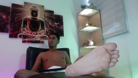 Snapshot of sander_ath chatting on November 2, 8:11 pm Sander online show from November 2, 8:11 pm