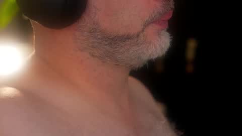 Snapshot of sanders_white chatting on September 18, 1:57 pm Sanders online show from September 18, 1:57 pm