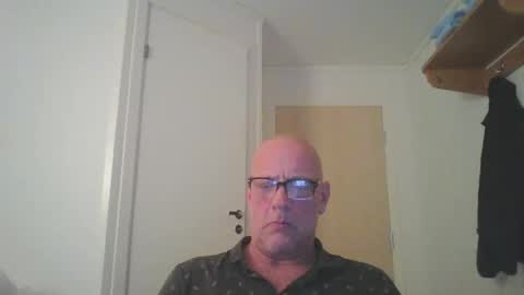 sandnesrune523 online show from January 14, 9:20 pm