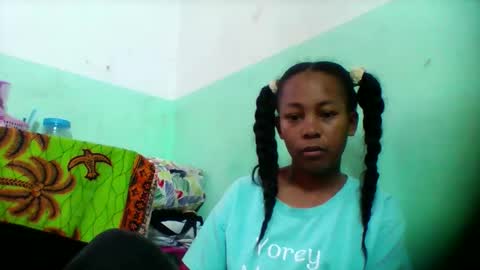 sandra1253099 online show from November 6, 7:42 am