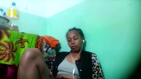 sandra1253099 online show from November 26, 6:42 pm