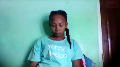 sandra1253099 online show from May 1, 5:45 am