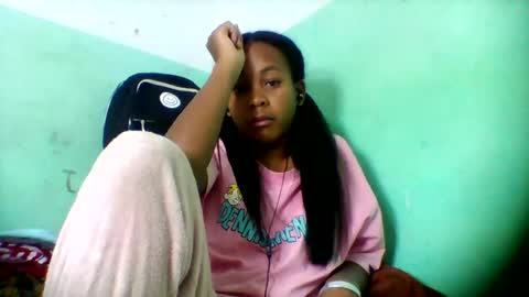 sandra1253099 online show from June 12, 7:13 pm