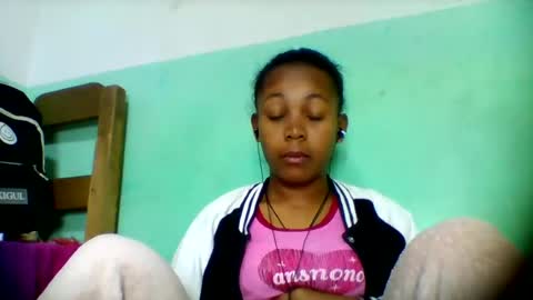 sandra1253099 online show from June 20, 6:16 am