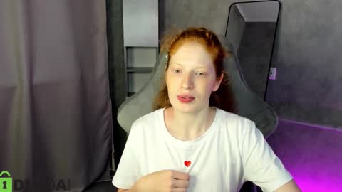 Snapshot of sandra__wilson chatting on September 18, 1:40 am Sandra online show from September 18, 1:40 am