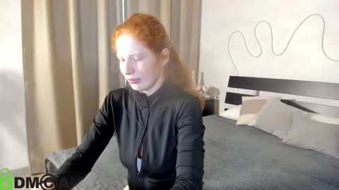 Snapshot of sandra__wilson chatting on October 6, 1:36 am Sandra online show from October 6, 1:36 am