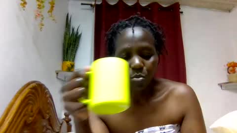 Snapshot of sandra_milly chatting on July 5, 9:38 am sandra online show from July 5, 9:38 am