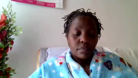 Snapshot of sandra_milly chatting on July 18, 7:56 am sandra online show from July 18, 7:56 am