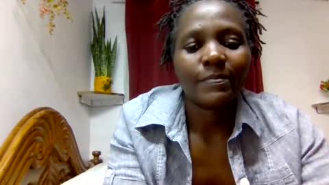 Snapshot of sandra_milly chatting on July 24, 5:11 pm sandra online show from July 24, 5:11 pm