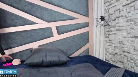 Sandra Rey online show from February 25, 7:12 pm