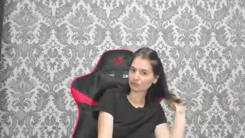 SandraxRay online show from June 6, 10:31 am