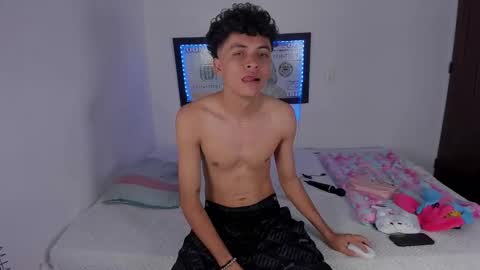 sandy_straw online show from March 4, 5:08 pm