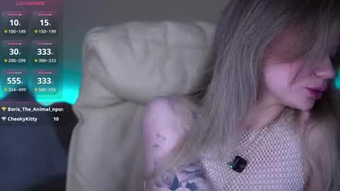 Snapshot of sandylay chatting on June 16, 1:41 am Sandy online show from June 16, 1:41 am