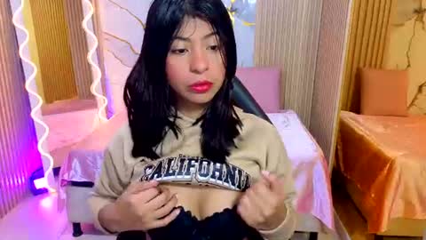 sandyy_tay online show from July 12, 2:57 am