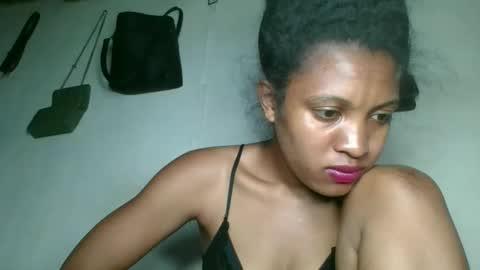 Snapshot of sanelie09 chatting on November 2, 10:23 pm sanelie09 online show from November 2, 10:23 pm