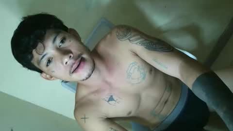 Snapshot of sangre_adamusxxx chatting on February 25, 3:32 pm sangre_adamusxxx online show from February 25, 3:32 pm