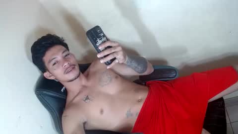 Snapshot of sangre_adamusxxx chatting on March 20, 11:37 am sangre_adamusxxx online show from March 20, 11:37 am