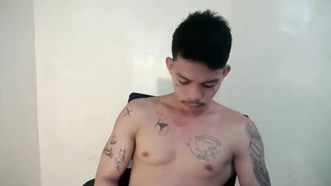 Snapshot of sangre_adamusxxx chatting on May 13, 11:00 pm sangre_adamusxxx online show from May 13, 11:00 pm