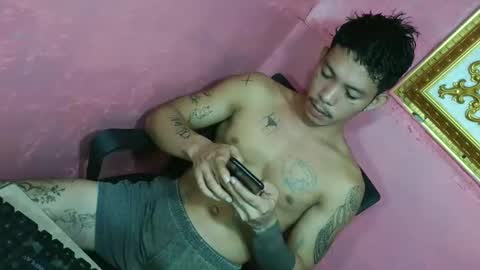 Snapshot of sangre_adamusxxx chatting on June 3, 9:23 am sangre_adamusxxx online show from June 3, 9:23 am
