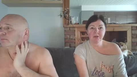 Snapshot of sanroom chatting on February 11, 2:00 pm sanroom online show from February 11, 2:00 pm