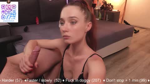 Snapshot of sansa_mur chatting on November 3, 7:20 am Sansa and Alex online show from November 3, 7:20 am