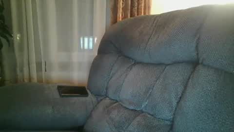 santatron online show from February 23, 5:34 am