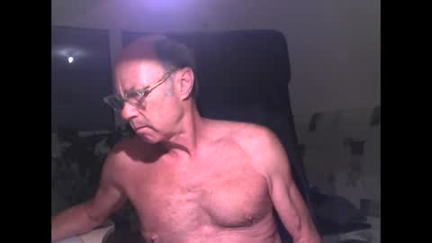 Snapshot of santhi56 chatting on May 8, 8:08 am santhi56 online show from May 8, 8:08 am